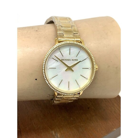 Michael Kors Women's Watch MK1065SET Quartz Mother of Pearl Dial Gold St… - Picture 11 of 14